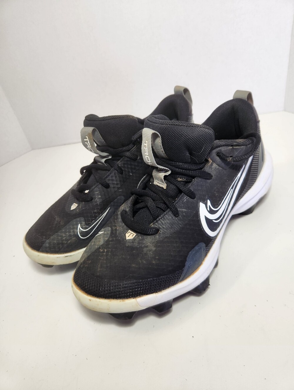 Nike Force Trout Youth Baseball Cleats Black/White/Gray US Size 4Y